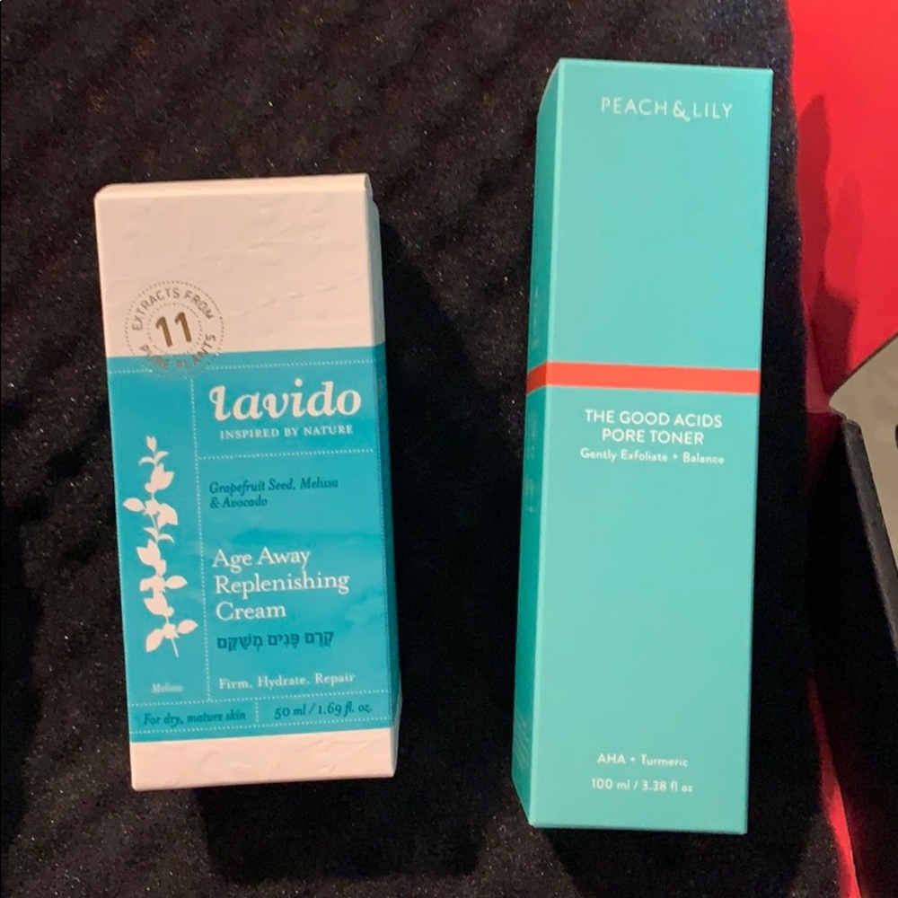Boxycharm bundle. New in boxes
